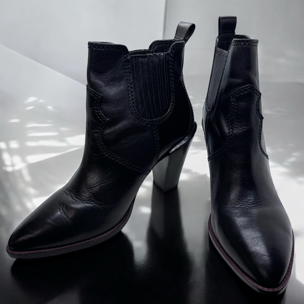 Coach Western Women's Black Leather Heeled Ankle Boots Ladies Sz 9.5 NWOT